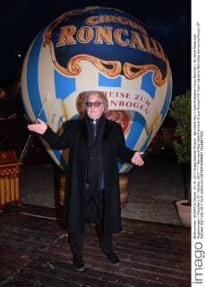 Bernhard Paul Gala-Premiere Circus Roncalli 40 Jahre Reise zum Regenborgen München 07. Oktober 2017