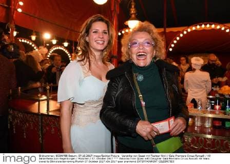 Veronika von Quast mit Tochter Ninii Gala-Premiere Circus Roncalli 40 Jahre Reise zum Regenborgen München 07. Oktober 2017