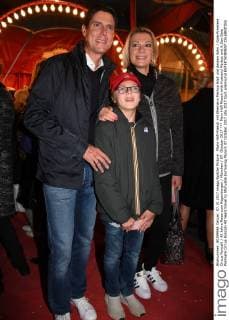 Maria Höfl-Riesch mit Ehemann Markus Höpf und dessen Sohn Gala-Premiere Circus Roncalli 40 Jahre Reise zum Regenborgen München 07. Oktober 2017