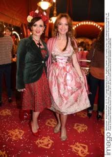 Angelika Zwerenz und Cornelia Corba Gala-Premiere Circus Roncalli 40 Jahre Reise zum Regenborgen München 07. Oktober 2017