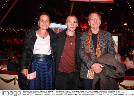 Franz Xaver Kroetz mit Marie Theres Kroetz-Relin und Sohn Ferdinand Gala-Premiere Circus Roncalli 40 Jahre Reise zum Regenborgen München 07. Oktober 2017