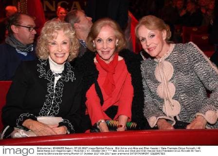 Bibi Johns und Alice und Ellen Kessler Gala-Premiere Circus Roncalli 40 Jahre Reise zum Regenborgen München 07. Oktober 2017