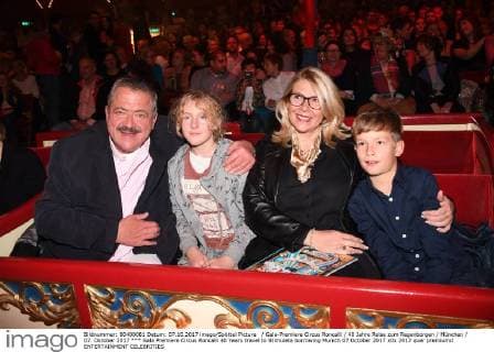 Gala-Premiere Circus Roncalli 40 Jahre Reise zum Regenborgen München 07. Oktober 2017