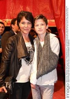 Janina Hartwig mit Sohn Gala-Premiere Circus Roncalli 40 Jahre Reise zum Regenborgen München 07. Oktober 2017