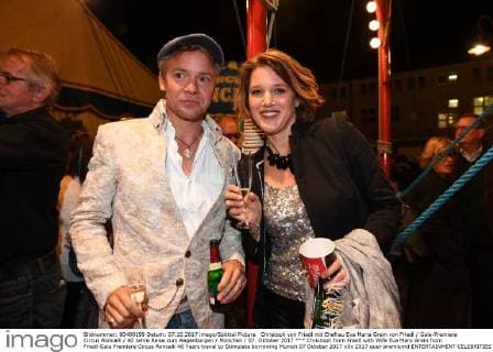 Christoph von Friedl mit Ehefrau Eva Maria Grein von Friedl Gala-Premiere Circus Roncalli 40 Jahre Reise zum Regenborgen München 07. Oktober 2017