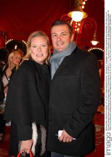 Christian K. Schaeffer mit Ehefrau Sandra Brunn Schaeffer, 40 Jahre Circus Roncalli Jubilaeumstournee Reise zum Regenbogen in Muenchen am 07.10.2017