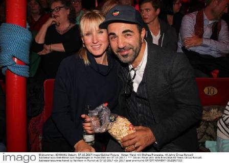 Adnan Maral mit Ehefrau Franziska, 40 Jahre Circus Roncalli Jubilaeumstournee Reise zum Regenbogen in Muenchen am 07.10.2017