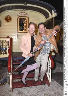Max Tidof mit Gattin Lisa Seitz bei der Premiere des Jubiläumprogramms vom Circus Roncalli 40 Jahre Reise zum Regenbogen am Leonrodplatz. München, 07.10.2017