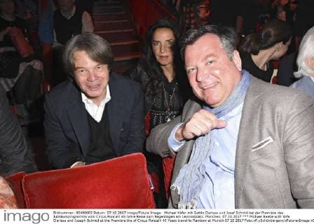 Michael Käfer mit Gattin Clarissa und Josef Schmid bei der Premiere des Jubiläumprogramms vom Circus Roncalli 40 Jahre Reise zum Regenbogen am Leonrodplatz. München, 07.10.2017