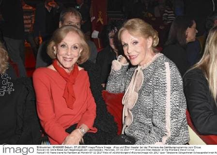 Alice und Ellen Kessler bei der Premiere des Jubiläumprogramms vom Circus Roncalli 40 Jahre Reise zum Regenbogen am Leonrodplatz. München, 07.10.2017