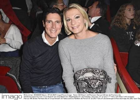 Maria Höfl-Riesch mit Ehemann Marcus Höfl bei der Premiere des Jubiläumprogramms vom Circus Roncalli 40 Jahre Reise zum Regenbogen am Leonrodplatz. München, 07.10.2017