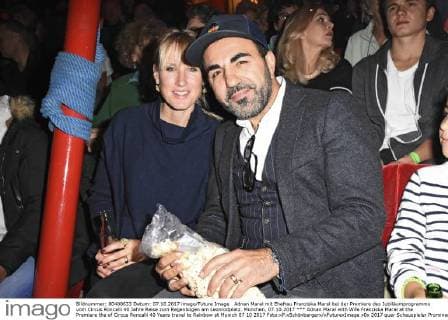 Adnan Maral mit Ehefrau Franziska Maral bei der Premiere des Jubiläumprogramms vom Circus Roncalli 40 Jahre Reise zum Regenbogen am Leonrodplatz. München, 07.10.2017
