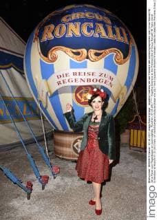 Angelika Zwerenz bei der Premiere des Jubiläumprogramms vom Circus Roncalli 40 Jahre Reise zum Regenbogen am Leonrodplatz. München, 07.10.2017