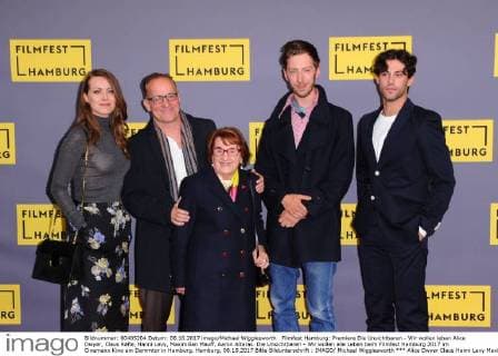 Filmfest Hamburg: Premiere Die Unsichtbaren - Wir wollen leben Alice Dwyer, Claus Räfle, Hanni Levy, Maximilian Mauff, Aaron Altaras. Die Unsichtbaren - Wir wollen alle Leben beim Filmfest Hamburg 2017 im Cinemaxx Kino am Dammtor in Hamburg. Hamburg, 08.10.2017 Bitte Bildunterschrift : IMAGO Michael Wigglesworth