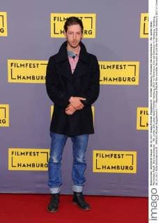 Filmfest Hamburg: Premiere Die Unsichtbaren - Wir wollen leben Maximilian Mauff. Die Unsichtbaren - Wir wollen alle Leben beim Filmfest Hamburg 2017 im Cinemaxx Kino am Dammtor in Hamburg. Hamburg, 08.10.2017 Bitte Bildunterschrift : IMAGO Michael Wigglesworth