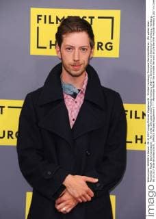Filmfest Hamburg: Premiere Die Unsichtbaren - Wir wollen leben Maximilian Mauff. Die Unsichtbaren - Wir wollen alle Leben beim Filmfest Hamburg 2017 im Cinemaxx Kino am Dammtor in Hamburg. Hamburg, 08.10.2017 Bitte Bildunterschrift : IMAGO Michael Wigglesworth