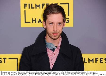 Filmfest Hamburg: Premiere Die Unsichtbaren - Wir wollen leben Maximilian Mauff. Die Unsichtbaren - Wir wollen alle Leben beim Filmfest Hamburg 2017 im Cinemaxx Kino am Dammtor in Hamburg. Hamburg, 08.10.2017 Bitte Bildunterschrift : IMAGO Michael Wigglesworth