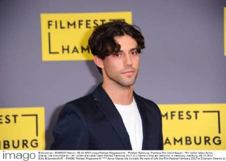 Filmfest Hamburg: Premiere Die Unsichtbaren - Wir wollen leben Aaron Altaras. Die Unsichtbaren - Wir wollen alle Leben beim Filmfest Hamburg 2017 im Cinemaxx Kino am Dammtor in Hamburg. Hamburg, 08.10.2017 Bitte Bildunterschrift : IMAGO Michael Wigglesworth