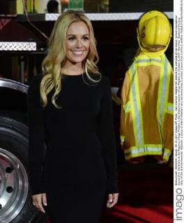 Cast member Natalie Hall attends the premiere of the motion picture biographical drama Only the Brave at the Regency Village Theatre in the Westwood section of Los Angeles on October 8, 2017. Storyline: Based on the true story of the Granite Mountain Hotshots, a group of elite firefighters who risk everything to protect a town from a historic wildfire.  LAP2017100818 JIMxRUYMEN