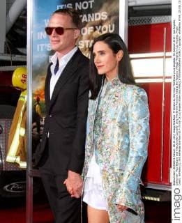 Premiere du film Only The Brave a Los Angeles. 08 October 2017 - Los Angeles, California - Paul Bettany and wife Jennifer Connelly. Only The Brave Premiere held at the Regency Village Theatre in Los Angeles. Photo Credit: AdMedia 221355 AdMedia Starface 2017-10-08 CA Los Angeles Etats-Unis  Copyright: xAdMediax STAR_221355_021