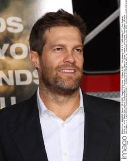October 8, 2017 - Los Angeles, CA, U.S. - 08 October 2017 - Los Angeles, California - Geoff Stults. Ã¢â‚¬oeOnly The BraveÃ¢â‚¬Â Premiere held at the Regency Village Theatre in Los Angeles. Photo Credit: AdMedia Los Angeles U.S. - ZUMAa123 20171008_zaa_a123_147 Copyright: xAdmediax
