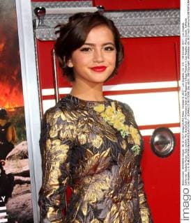 October 8, 2017 - Los Angeles, CA, U.S. - 08 October 2017 - Los Angeles, California - Isabela Moner. Ã¢â‚¬oeOnly The BraveÃ¢â‚¬Â Premiere held at the Regency Village Theatre in Los Angeles. Photo Credit: AdMedia Los Angeles U.S. - ZUMAa123 20171008_zaa_a123_158 Copyright: xAdmediax