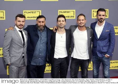 Edin Hasanovic, Kida Khodr Ramadan, Özgur Yildirim, Moritz Bleibtreu und Blerim Destani bei der Premiere Nur Gott kann mich richten auf dem 25. Filmfest Hamburg 2017 im Cinemaxx Dammtor. Hamburg, 07.10.2017