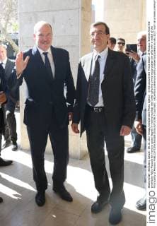 in the picture the Prince Albert of Monaco receives from the prostitute Fabio Mazzola the honoris causa degree in marine ecology and other gifts the prince reciprocates the gifts with a medal of the Principality of Monaco  Copyright: xAlbertoxLoxBiancox xIPAx xAlbertoxLoxBiancox