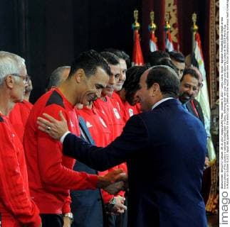 October 9, 2017 - Cairo, Cairo, Egypt - Egyptian President Abdel Fattah al-Sisi honors players of his country s national football team in Cairo, following their win over Congo and securing a place at the 2018 World Cup in Russia, on October 9,2017. Egypt last qualified for the World Cup in 1990 with the record seven-time African champions suffering numerous heart-breaking failures since Cairo Egypt - ZUMAap3_ 20171009_zaf_ap3_102 Copyright: xEgyptianxPresidentxOfficex
