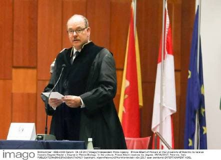 Prince Albert of Monaco at the University of Palermo to receive Honoris Degree Master s Degree in Marine Biology. In the picture, Prince Albert receives his degree. 09 10 2017, Palermo, Italy  Copyright: xIgorxPetyxx xIPAx xKontrolabx