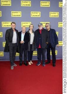 Devid Striesow, Volker Schlöndorff, Ursina Lardi, Thomas Thieme und Friedrich Ani bei der Premiere Der namenlose Tag auf dem 25. Filmfest Hamburg 2017 im Cinemaxx Dammtor. Hamburg, 09.10.2017