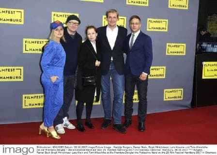 Marijtje Rutgers, Rainer Bock, Birgit Minichmayr, Lars Kraume und Tom Wlaschiha bei der Premiere Dengler - Die schützende Hand auf dem 25. Filmfest Hamburg 2017 im Cinemaxx Dammtor. Hamburg, 09.10.2017