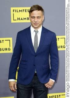 Tom Wlaschiha bei der Premiere Dengler - Die schützende Hand auf dem 25. Filmfest Hamburg 2017 im Cinemaxx Dammtor. Hamburg, 09.10.2017