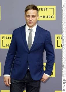 Tom Wlaschiha bei der Premiere Dengler - Die schützende Hand auf dem 25. Filmfest Hamburg 2017 im Cinemaxx Dammtor. Hamburg, 09.10.2017