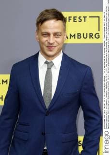 Tom Wlaschiha bei der Premiere Dengler - Die schützende Hand auf dem 25. Filmfest Hamburg 2017 im Cinemaxx Dammtor. Hamburg, 09.10.2017