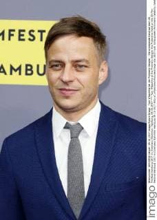 Tom Wlaschiha bei der Premiere Dengler - Die schützende Hand auf dem 25. Filmfest Hamburg 2017 im Cinemaxx Dammtor. Hamburg, 09.10.2017