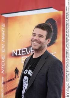 Spanish writer Pablo Tebar poses before receiving the 14th Minotauro Award for his novel Snow in Mars at the 50th Sitges International Fantastic Film Festival of Catalonia, in Sitges, Spain, 10 October 2017. The film festival runs from 05 to 15 October. Awards - 50th Sitges Film Festival !ACHTUNG: NUR REDAKTIONELLE NUTZUNG!  Copyright: xSUSANNAxSAEZx 20171010-636432530872519815