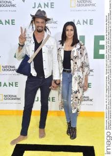 Michael Franti mit Gattin Sara Agah Franti bei der Premiere des National Geographic Dokumentarfilms Jane im Hollywood Bowl. Los Angeles, 09.10.2017