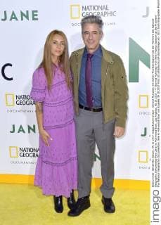 Dermot Mulroney mit Gattin Tharita Cesaroni bei der Premiere des National Geographic Dokumentarfilms Jane im Hollywood Bowl. Los Angeles, 09.10.2017