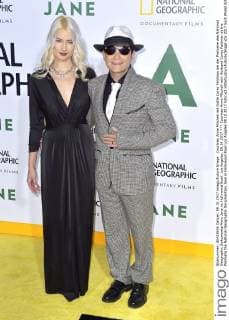 Courtney Anne Mitchell mit Gatte Corey Feldman bei der Premiere des National Geographic Dokumentarfilms Jane im Hollywood Bowl. Los Angeles, 09.10.2017
