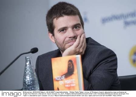 Writter Pablo Tebar, winner of Minotauro Award, attends to press conference at Sitges Film Festival in Barcelona, Spain October 10, 2017.  (20171010066)