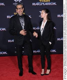 October 10, 2017 - Hollywood, CA, U.S. - 10 October 2017 - Hollywood, California - Jeff Goldblum. World Premiere of Thor: Ragnarok held at The El Capitan Theater in Hollywood. Photo Credit: AdMedia Hollywood U.S. - ZUMAa123 20171010_zaa_a123_088 Copyright: xBirdiexThompsonx