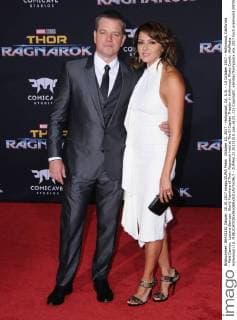 October 10, 2017 - Hollywood, CA, U.S. - 10 October 2017 - Hollywood, California - Matt Damon, Luciana Barroso. World Premiere of Thor: Ragnarok held at The El Capitan Theater in Hollywood. Photo Credit: AdMedia Hollywood U.S. - ZUMAa123 20171010_zaa_a123_111 Copyright: xBirdiexThompsonx