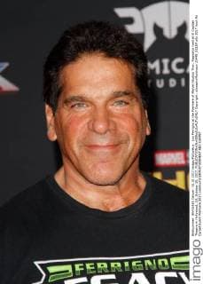 Lou Ferrigno at the Premiere of Marvel Studios Thor: Ragnarok held at El Capitan Theatre in Hollywood, CA, October 10, 2017.  Copyright: xJosephxMartinezx 33448_021JM
