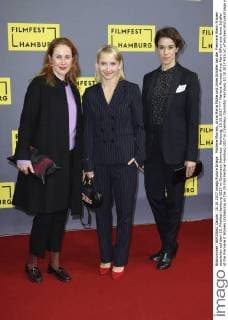 Marlene Morreis, Anna Maria Mühe und Anne Schäfer bei der Premiere Wenn Frauen ausziehen auf dem 25. Filmfest Hamburg 2017 im Cinemaxx Dammtor. Hamburg, 10.10.2017