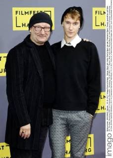 Rainer Bock mit Sohn Moritz Bock bei der Premiere Wenn Frauen ausziehen auf dem 25. Filmfest Hamburg 2017 im Cinemaxx Dammtor. Hamburg, 10.10.2017