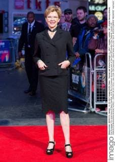 Themen der Woche October 11, 2017 - London, London, UK - Anette Bening attends the European film premiere of Stars DonÃ¢â‚¬â ¢t Die In Liverpool showing as part of the 51st BFI London Film Festival. London UK  - ZUMAt138 20171011_zap_t138_014 Copyright: xRayxTangx