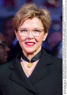 October 11, 2017 - London, London, UK - Anette Bening attends the European film premiere of Stars DonÃ¢â‚¬â ¢t Die In Liverpool showing as part of the 51st BFI London Film Festival. London UK  - ZUMAt138 20171011_zap_t138_016 Copyright: xRayxTangx