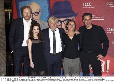 Stephan Grossmann, Josefine Preuß, Jörg Schüttauf, Franziska Meletzky und Alexander Schubert bei der Premiere des Kinofilms Vorwärts immer! im Kino International. Berlin, 11.10.2017