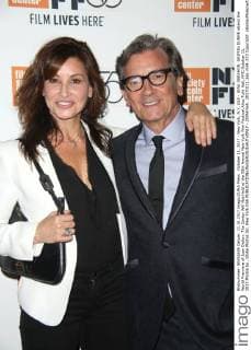 October 11, 2017 - New York, N.Y, USA - GINA GERSHON, GRIFFIN DUNNE attend the World Premiere of Joan Didion: The Center Will Not Hold at the 55th Annual New York Film Festival.Alice Tully Hall, NYC.October 11, 2017.Photos by , Globe Photos Inc. New York USA - ZUMAms4_ 20171011_zaa_ms4_073 Copyright: xSoniaxMoskowitzx